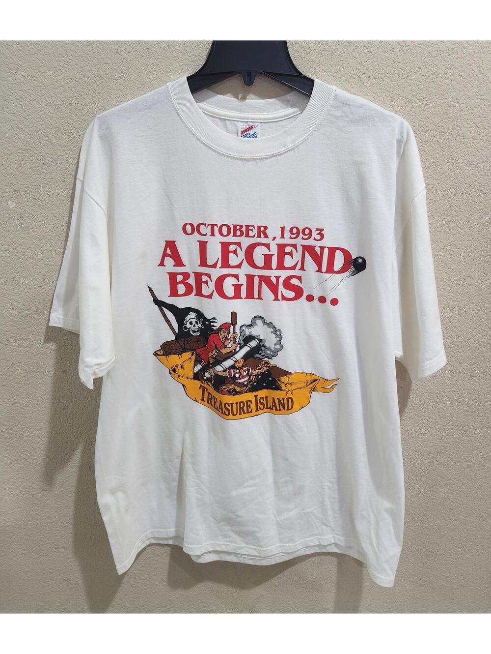 VTG Treasure Island Hotel Las Vegas History T Shirt Men XLarge Rare NWOT Cotton